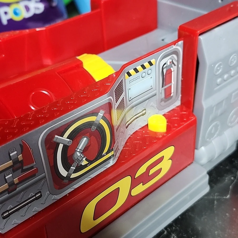 🚒LIKE NEW!🐾PAW PATROL Red Fire Truck Toy w/Marshall Pup - Picture 16 of 16